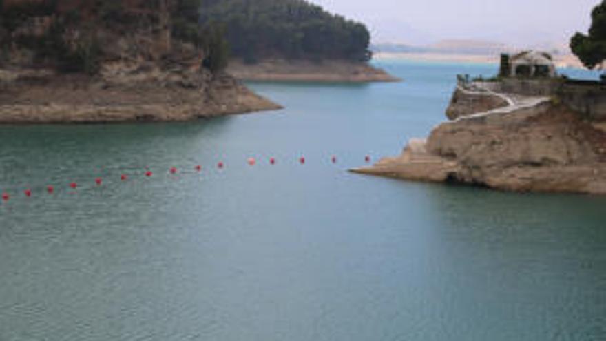 El embalse de Guadalteba ha sido el que más ha aumentado su nivel de agua en la provincia