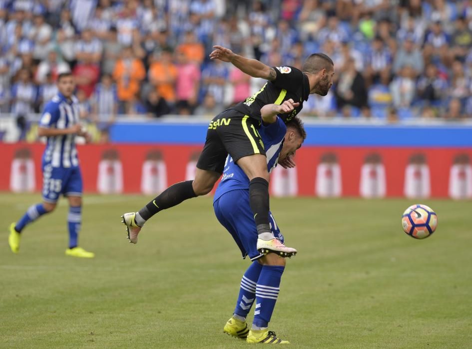 Partido entre el Alavés y el Sporting