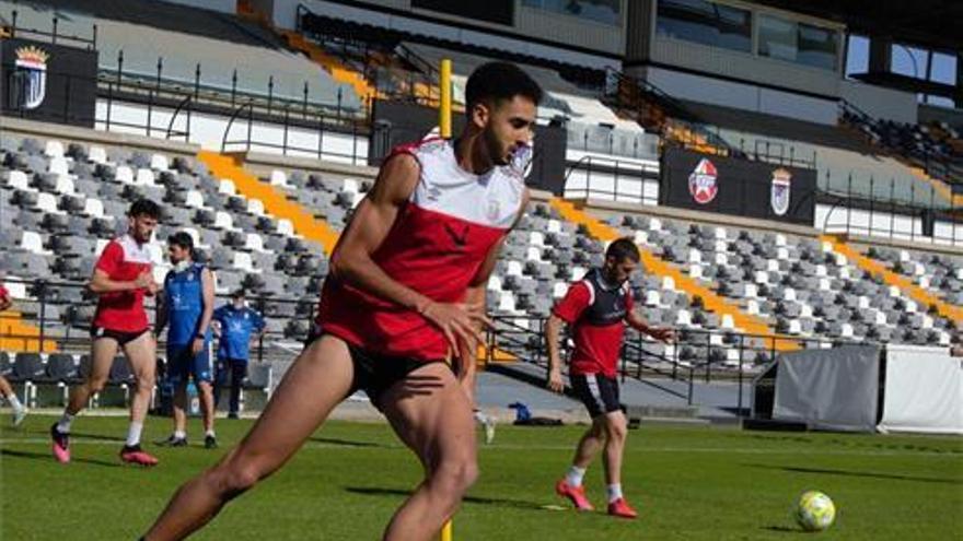 El Badajoz-Bilbao Athletic será el día 18 en Algeciras desde las 20.00 horas