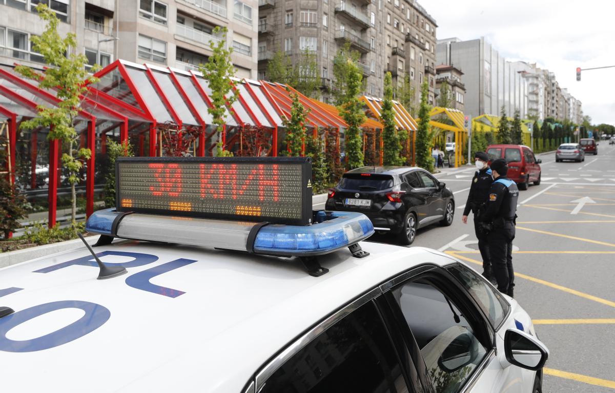 AGENTES DE LA POLICIA LOCAL.