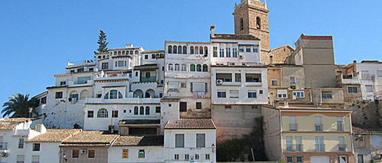 Albaida cambia el PGOU para atraer nuevas gasolineras y permitir hornos en el casco antiguo