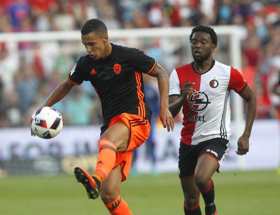 Las mejores imágenes del Feyenoord - Valencia CF