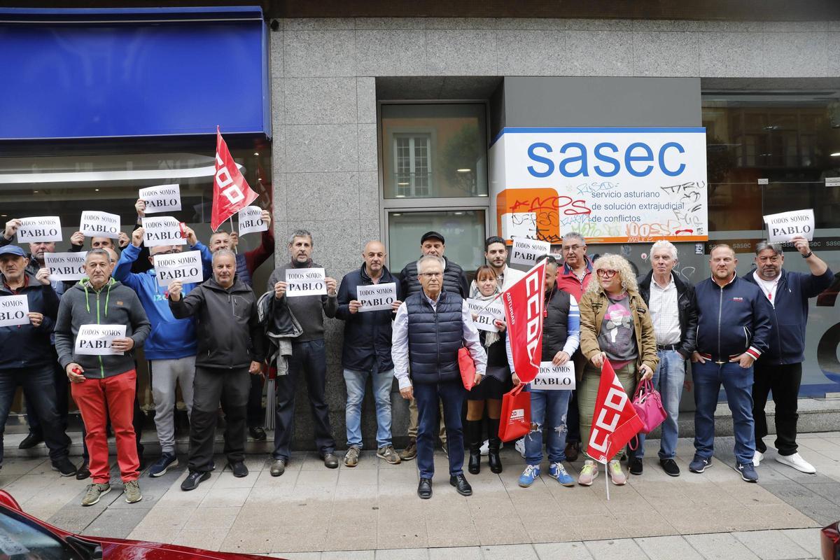 Conductores concentrados este martes a las puertas del Sasec.
