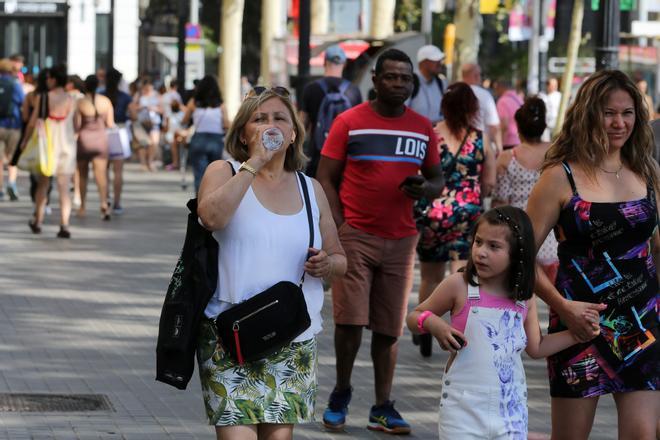 Barcelona vive su primera jornada de calor después de Sant Joan
