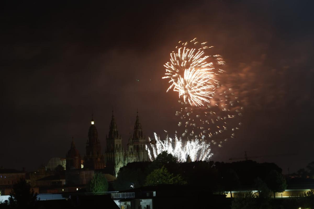 Nueva firma, misma magia: los fuegos cumplen con el Apóstol Santiago