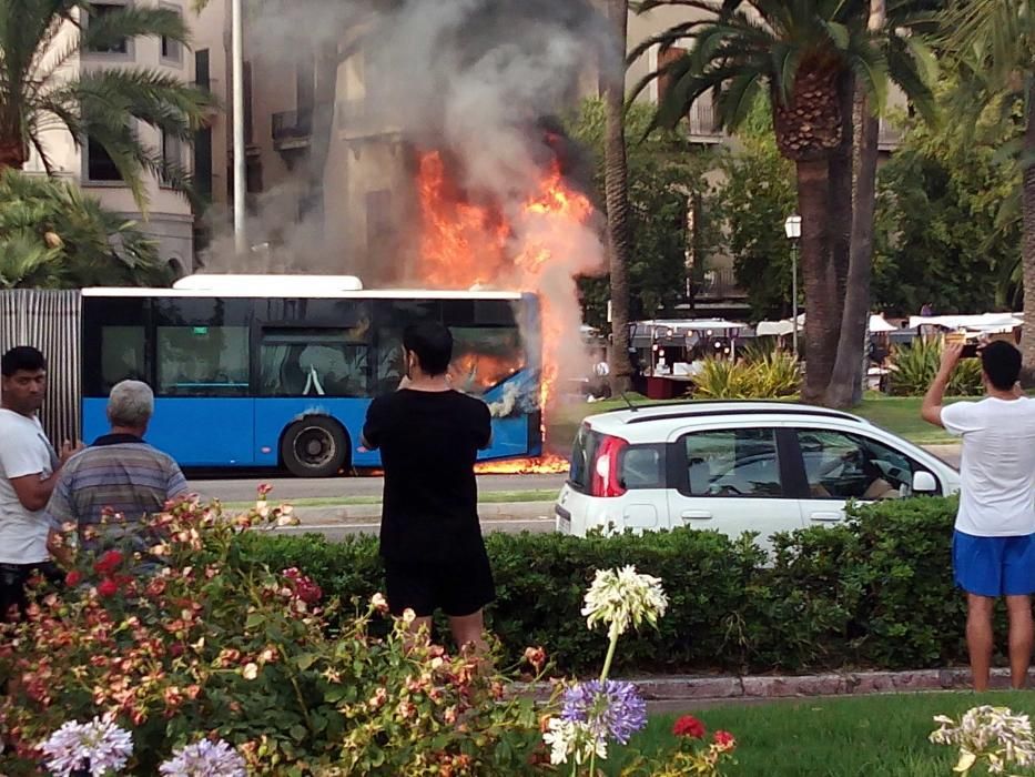 Bus brennt in Palma