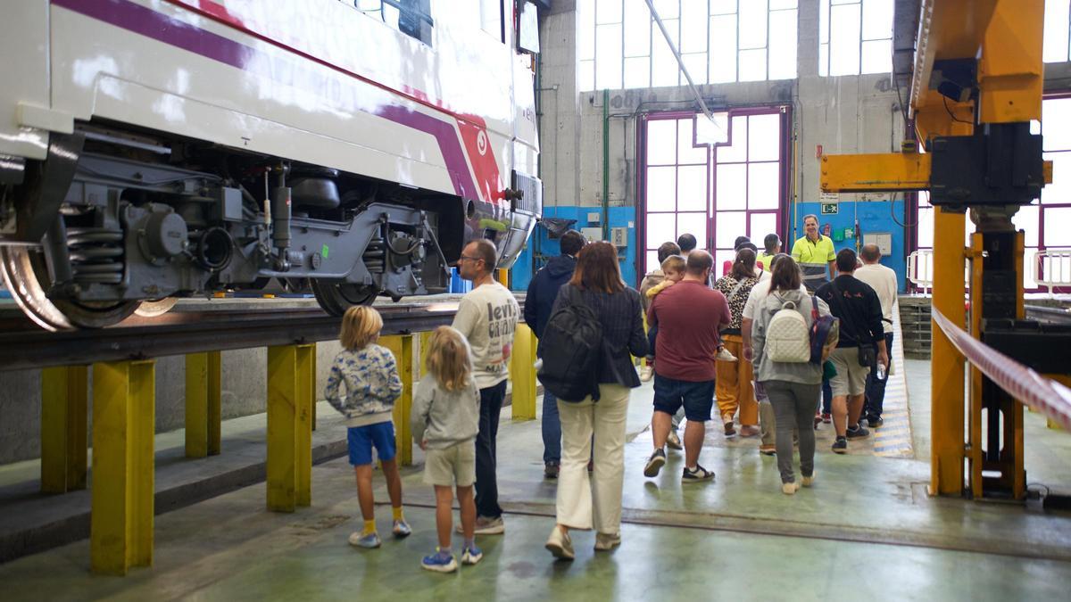 Jornada de puertas abiertas en los talleres de Renfe.