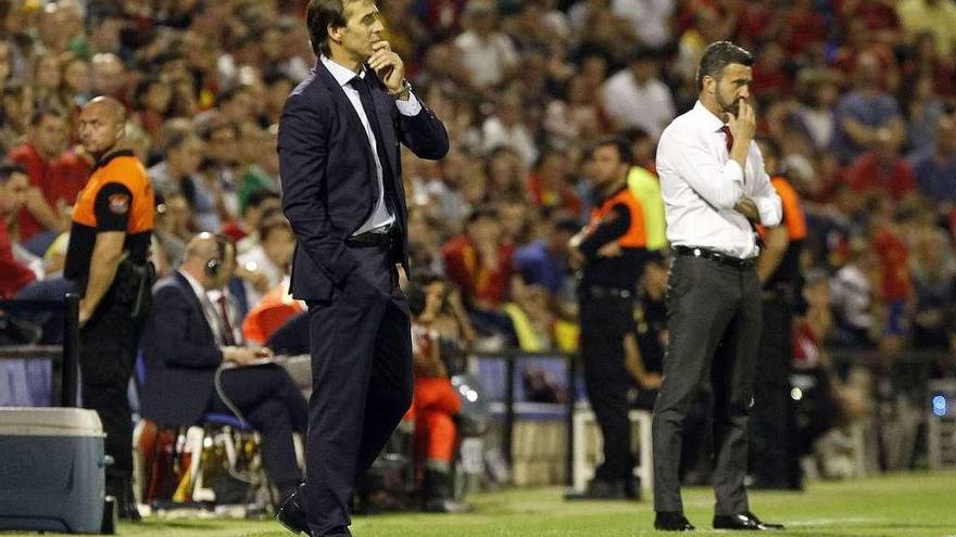 Julen Lopetegui, en primer término, durante el España-Albania del pasado viernes.