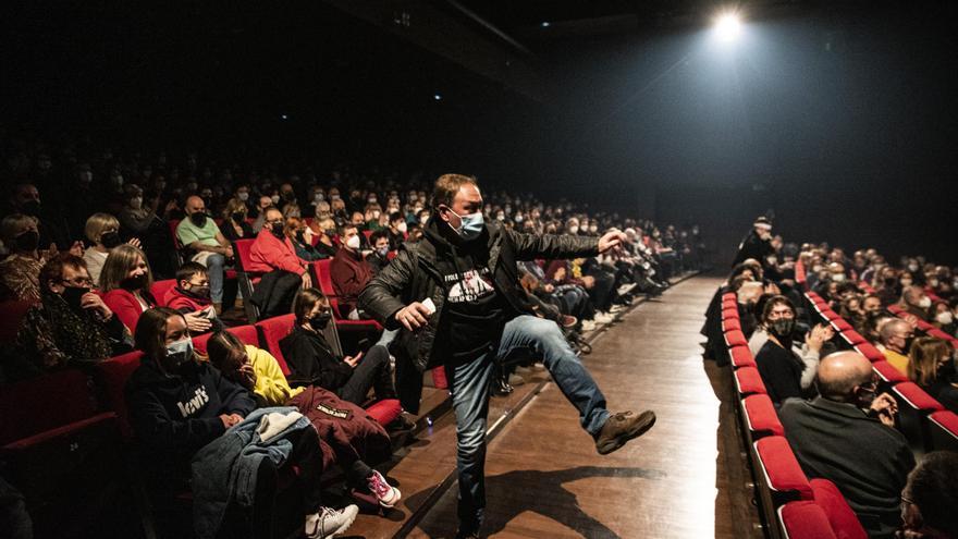 Teatres i cinemes recuperen avui els aforaments complerts després de cinc setmanes