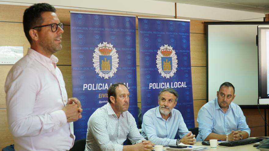 La Policía Local de Ibiza estrena redes sociales y cuenta para ello con el mejor maestro