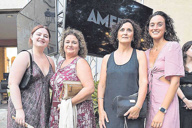 Marina Vidal, Montse Granados, Marian Marroquino y Mireia Sánchez.
