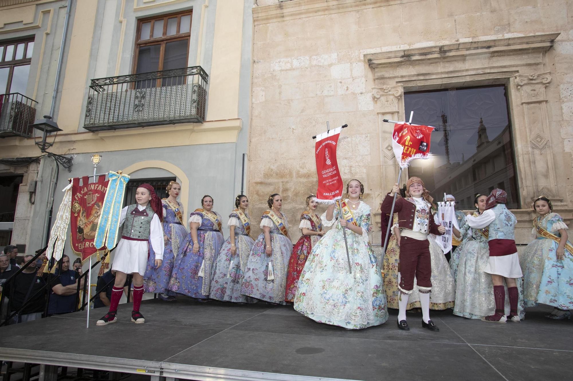 Las mejores imágenes de la entrega de premios de las fallas de Alzira