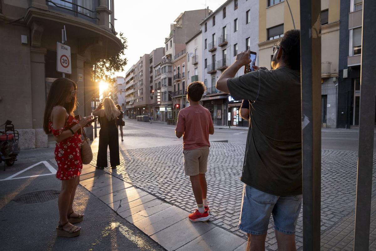 Així es va veure l'eclipsi des del centre de Manresa