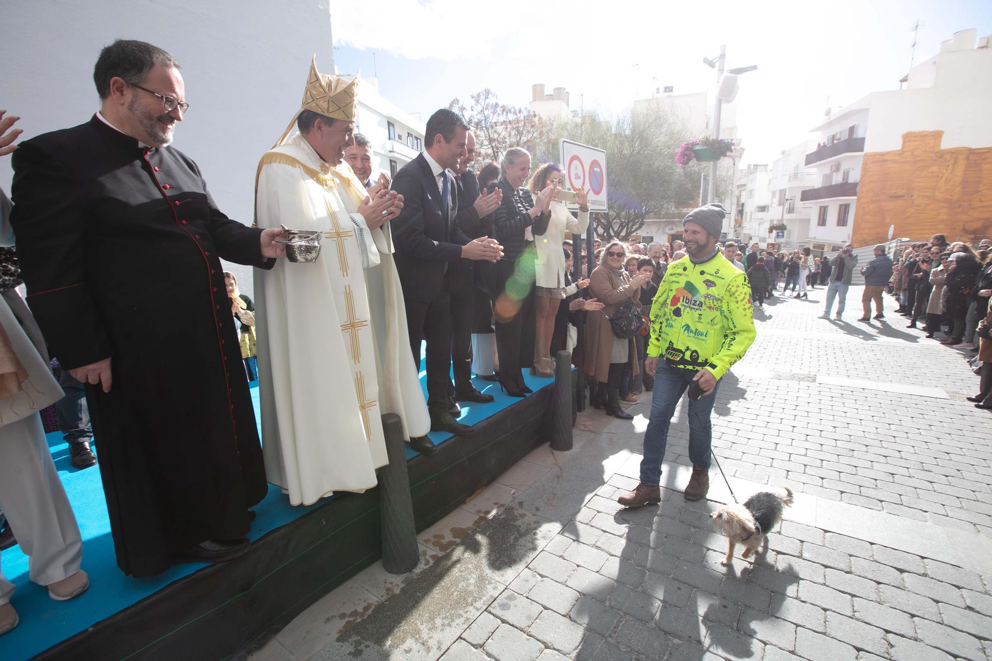 La galería de imágenes del bautizo de animales en Ibiza