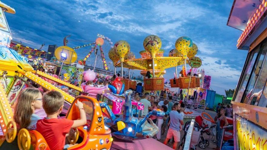 Atracción de feria en Cartagena.