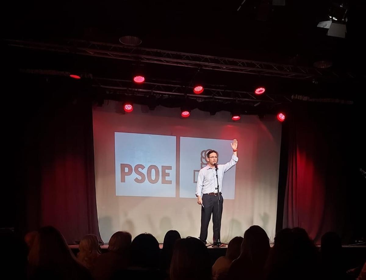 José Antonio Gómez presenta su proyecto en La Cochera Cabaret