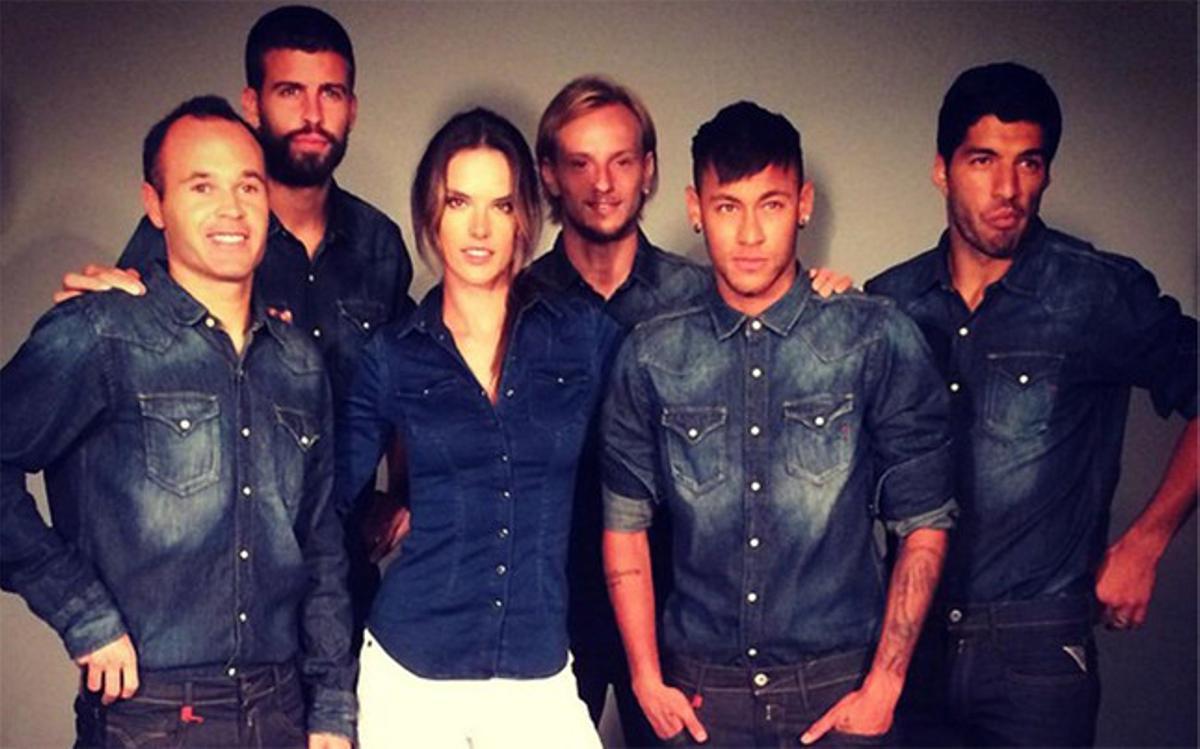 Neymar encabezó la 'expedición' azulgrana de Replay