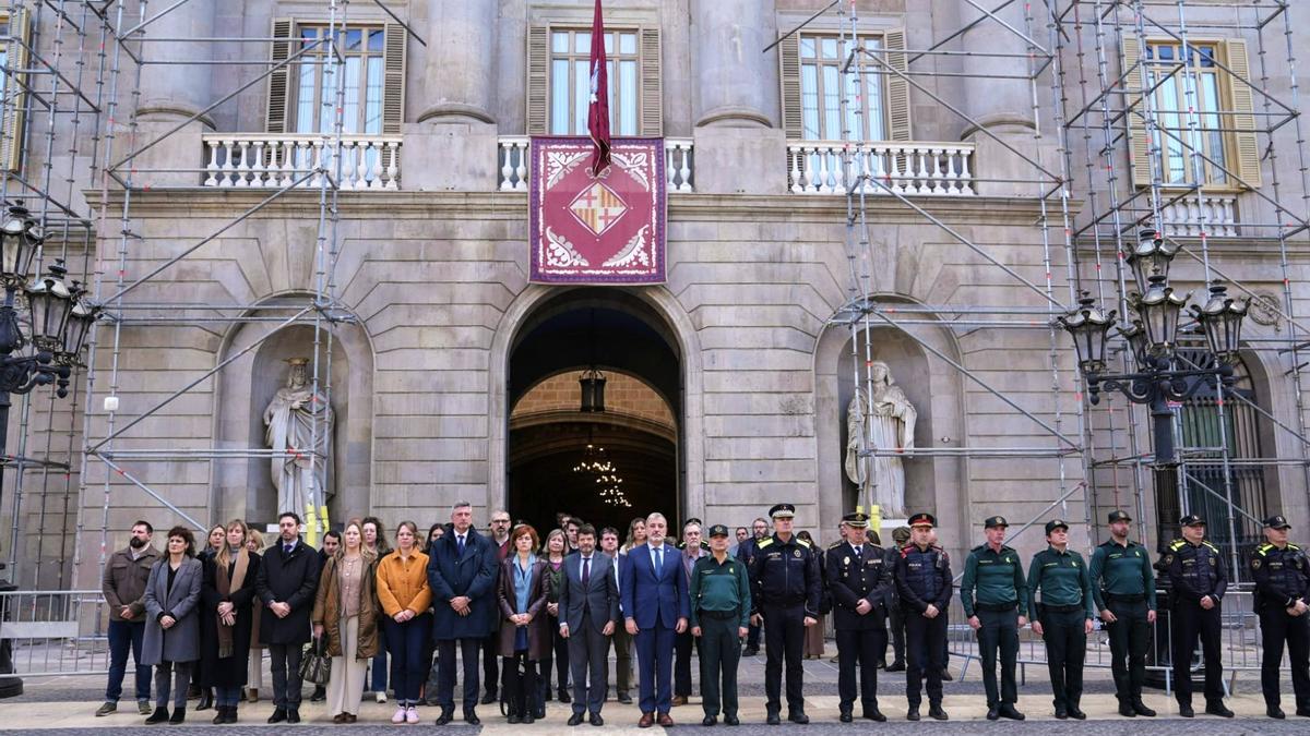 Minuto de silencio en Barcelona por los dos guardias civiles fallecidos en Barbate