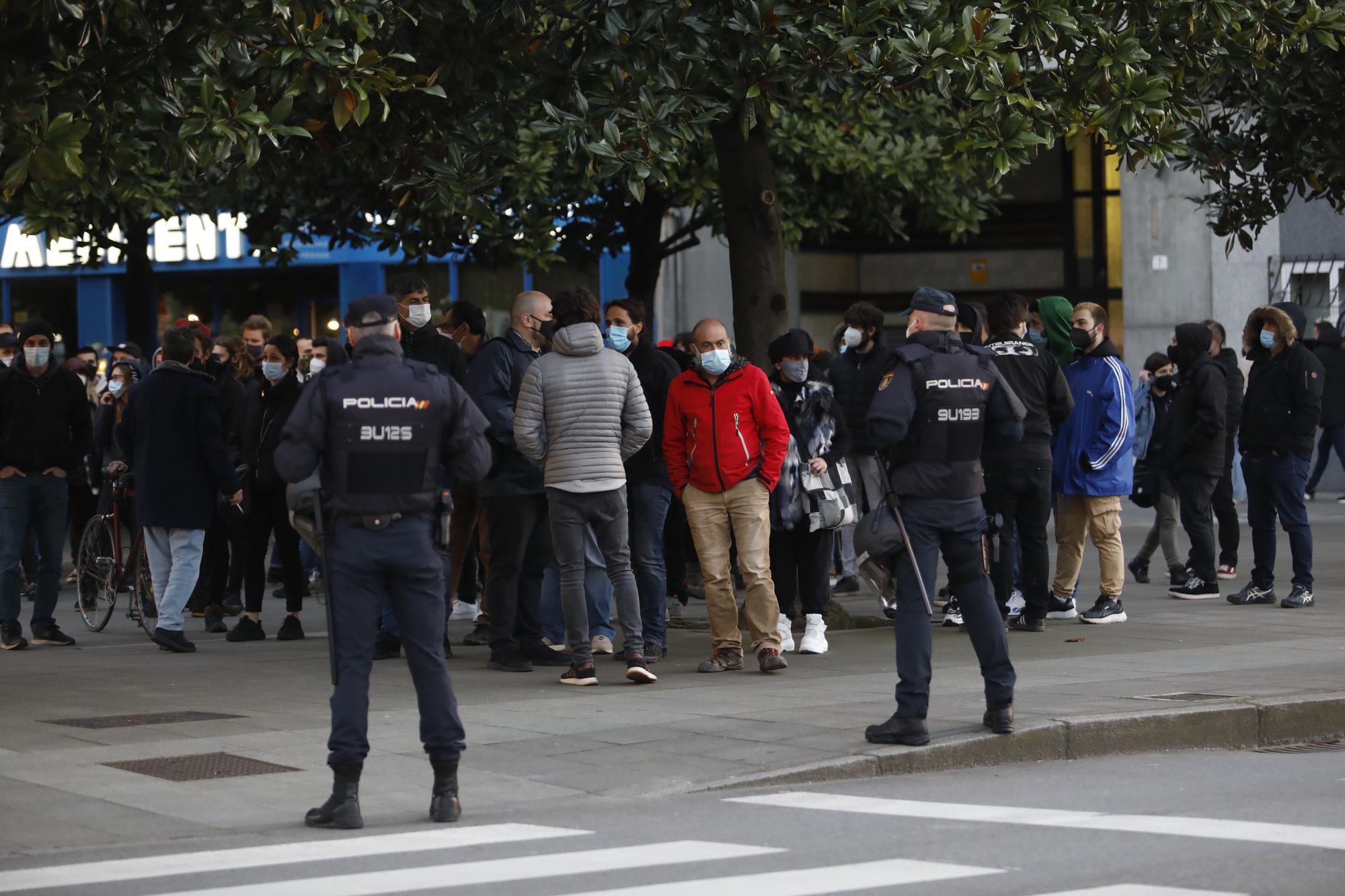 Nueva concentración de apoyo a Pablo Hasel en Gijón