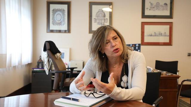 María Dolores Pascual, en su despacho de la Confederación, durante la entrevista.