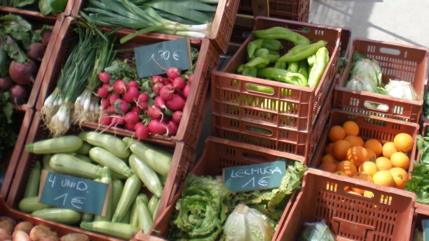 Biogemüse auf einem mallorquinischen Markt.