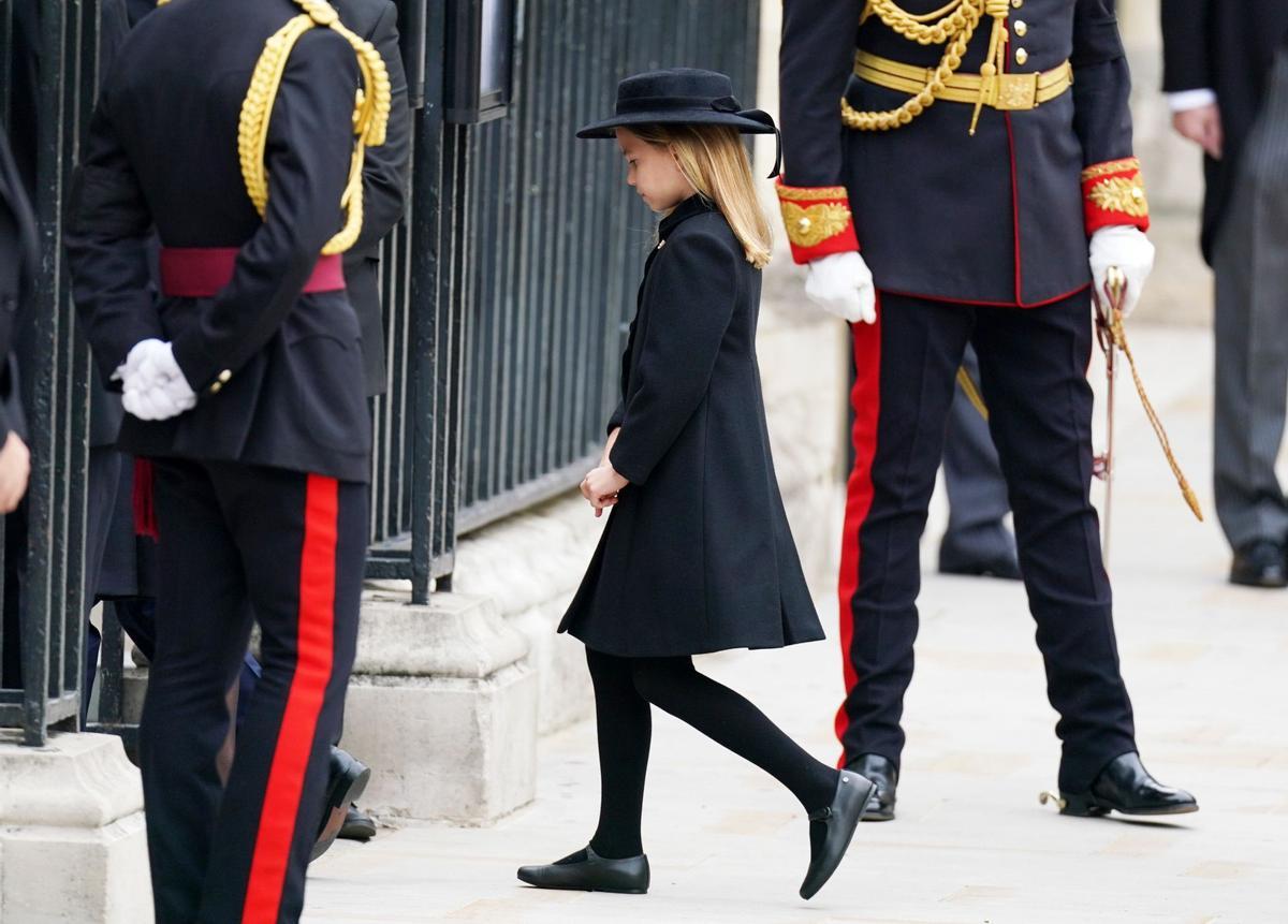 La princesa Charlotte durante el funeral de la Reina Isabel II