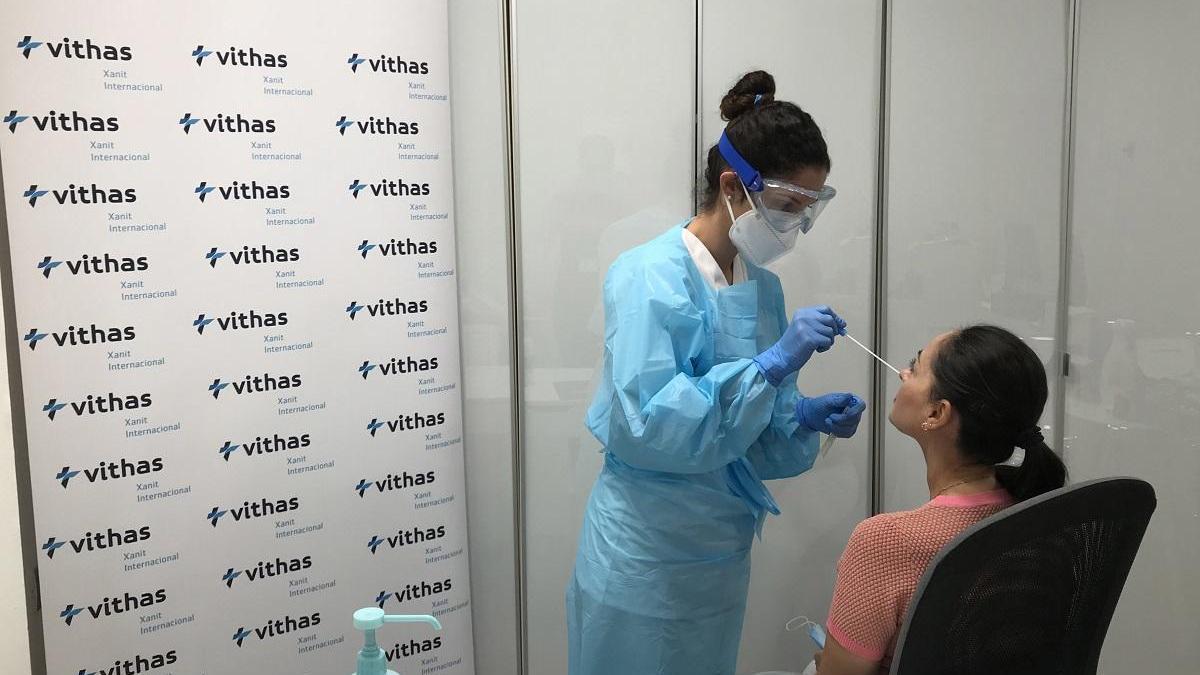 Vithas incorpora un nuevo test de antígenos que diagnostica la Covid-19 en 15 minutos