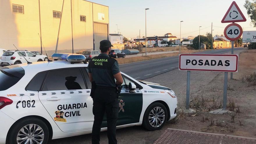 La Guardia Civil detiene a un vecino de Posadas por agredir a otro con un destornillador
