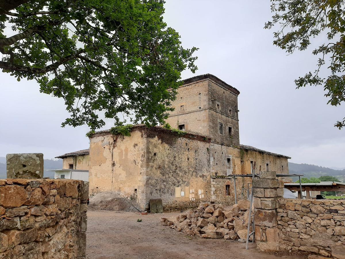 El exterior del palacio de Aramil, ya en obras