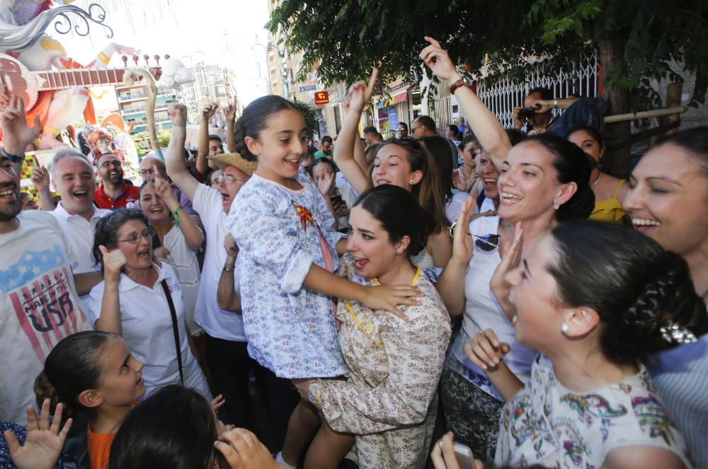 La Hoguera Sèneca-Autobusos celebra por segundo año consecutivo el primer premio