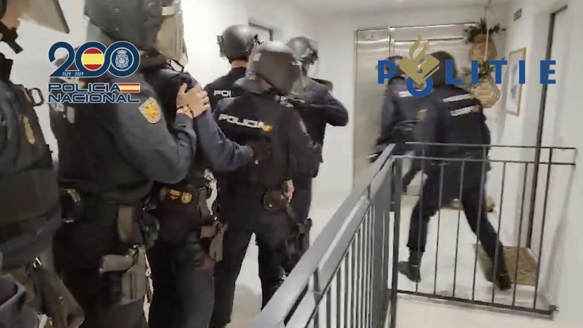 Detenido en Ibiza por pertenecer a un grupo criminal internacional que facilitaba las comunicaciones entre delincuentes.