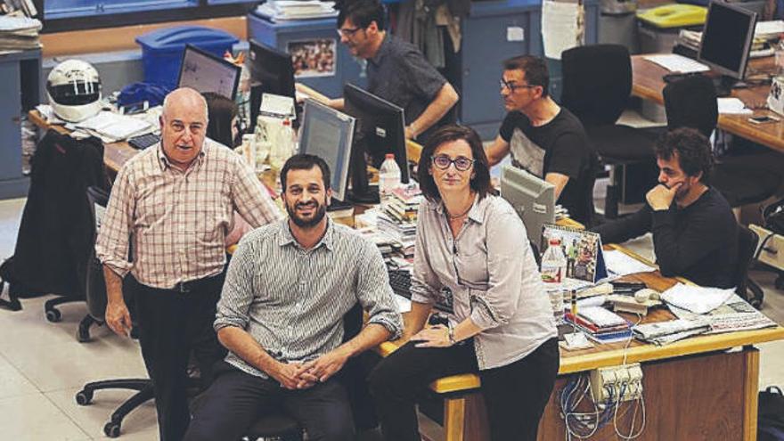 Los periodistas Guillem Sànchez (centro), Jesús G. Albalat y María Jesús Ibáñez.