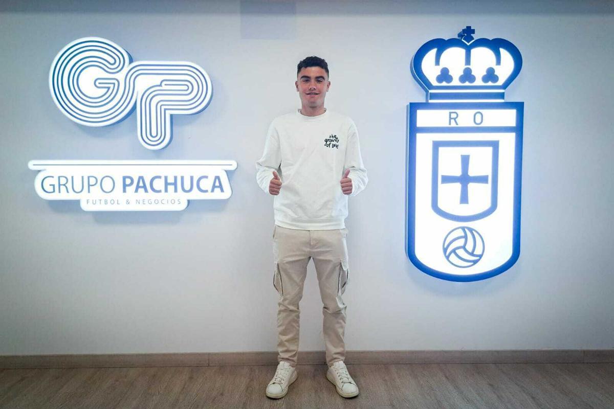 Álex Cardero, en las oficinas del Oviedo