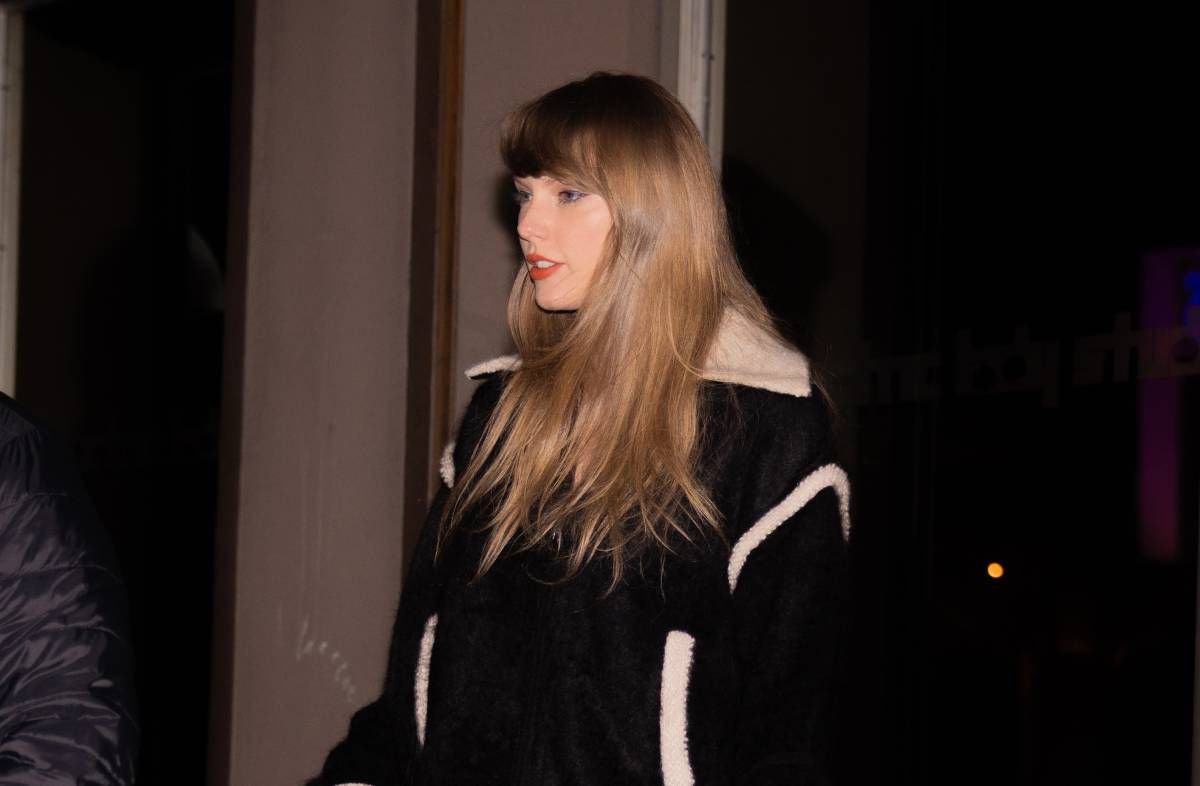 Taylor Swift con cazadora de borrego