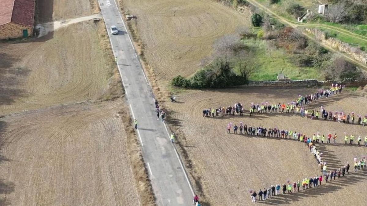 Una de las protestas en Ayerbe por el estado de la A-125, en una imagen de archivo.