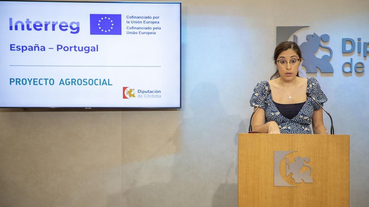 Ana Rosa Ruz presenta el Proyecto Agrosocial de la Diputación de Córdoba.