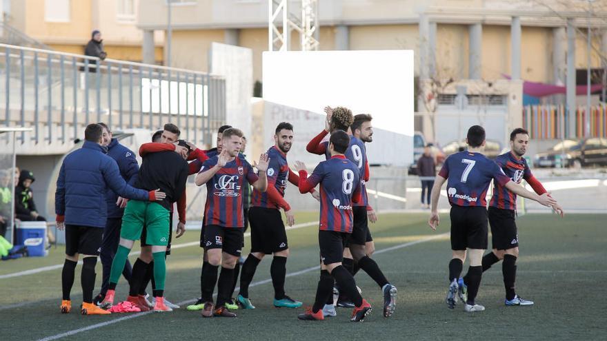 El Eldense espera cantar victoria en Paiporta.