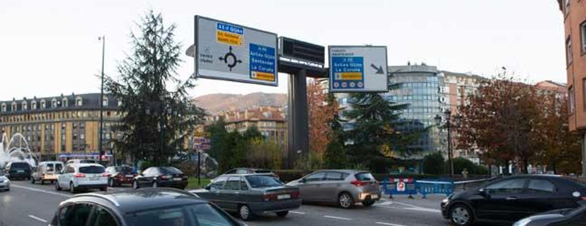 Cerrada la entrada y salida de Oviedo por la "Y" debido a los altos índices de contaminación