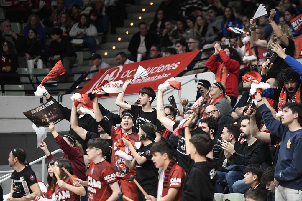 Todas las imágenes del partido del UCAM Murcia contra el Bàsquet Girona