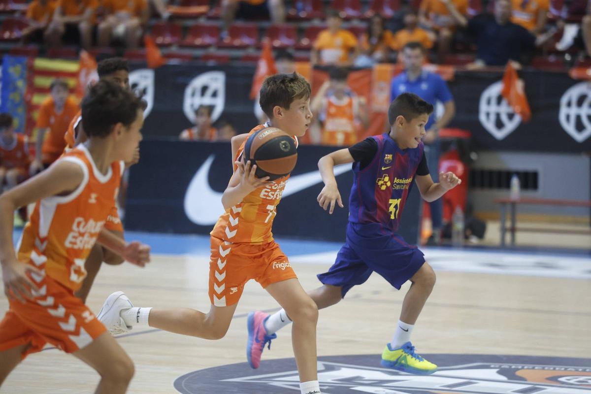 La final del Campeonato de España mini de baloncesto que se disputa en Córdoba, en imágenes