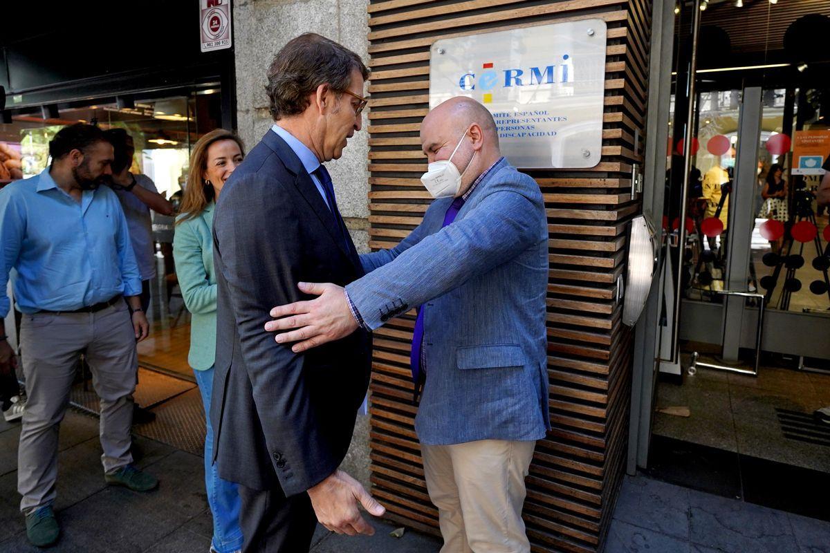 Feijóo mantiene una reunión con CERMI.