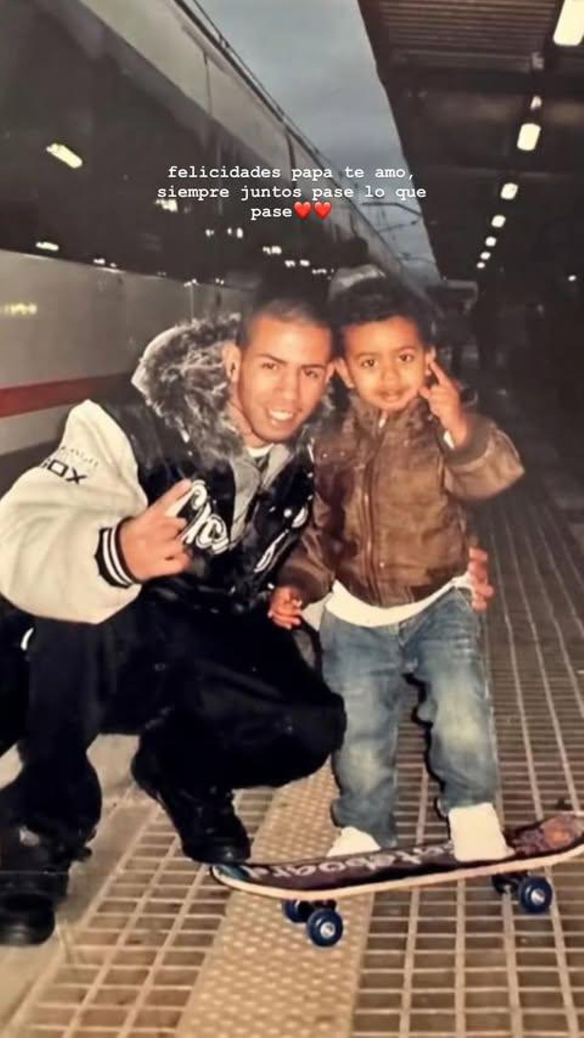 Historia de Instagram del perfil de Lamine Yamal para felicitar a su padre, Mounir Nasraoui.