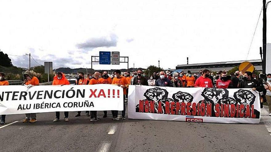 La plantilla de Alu Ibérica urge la intervención pública en A Grela