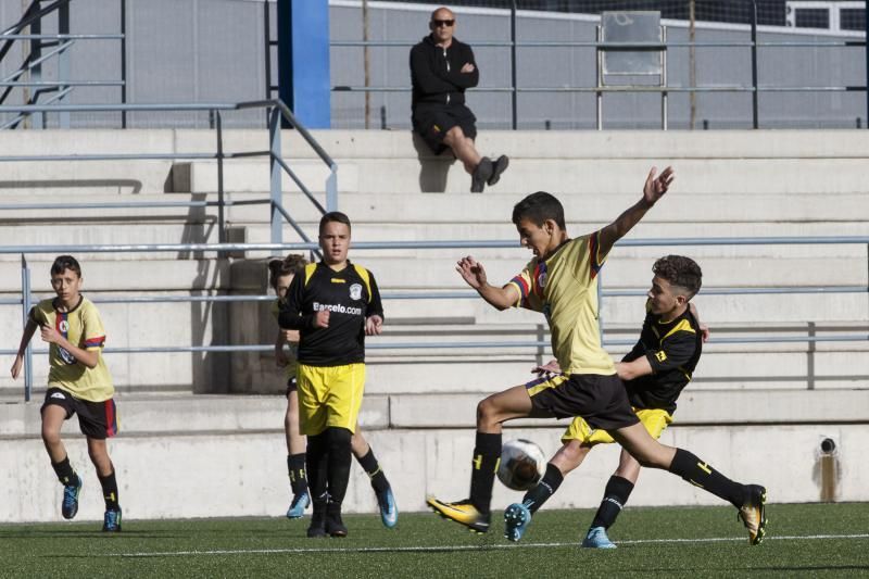 21.04.18 Las Palmas de Gran Canaria. Fútbol base intantil temporada 2017-18. Siete Palmas - Heidelberg. Anexo Estadio de Gran Canaria.  Foto Quique Curbelo  | 21/04/2018 | Fotógrafo: Quique Curbelo