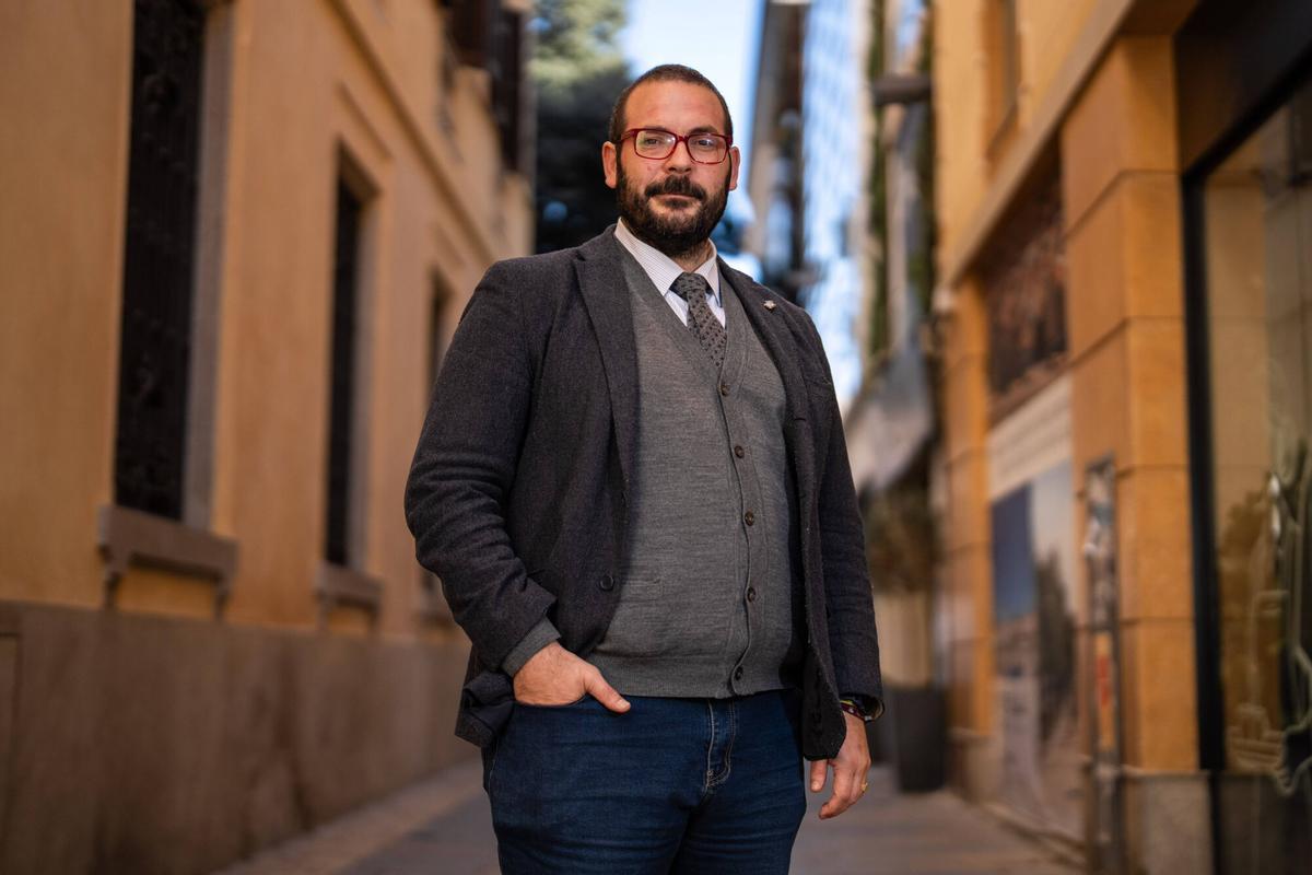 Mataró, 17/12/2025. Política. Entrevista al alcalde de Mataró, David Bote, en el Ayuntamiento de la ciudad. FOTO de ZOWY VOETEN
