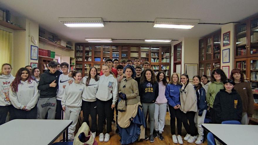 La Regenta sorprende por el Día del Libro a los alumnos del IES La Ería