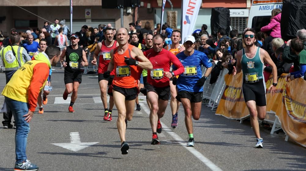 Cientos de corredores desafían al cansancio en la Interruning de O Porriño