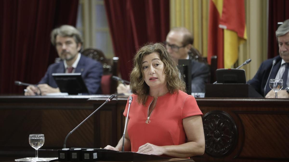 Armengol, durante el debate de Polítca General en el Parlament