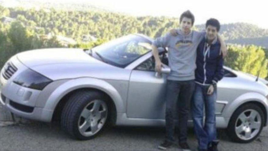 Andreu Coll y Francisco Abas (en la foto junto al Audi TT que el padre de Coll regaló a este).