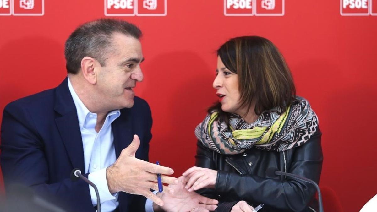 El líder de los socialistas madrileños, José Manuel Franco, y la vicesecretaria general del PSOE, Adriana Lastra, este lunes.